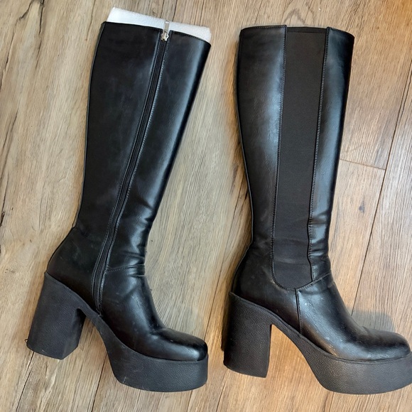 SOLD - Picture 1 of 1